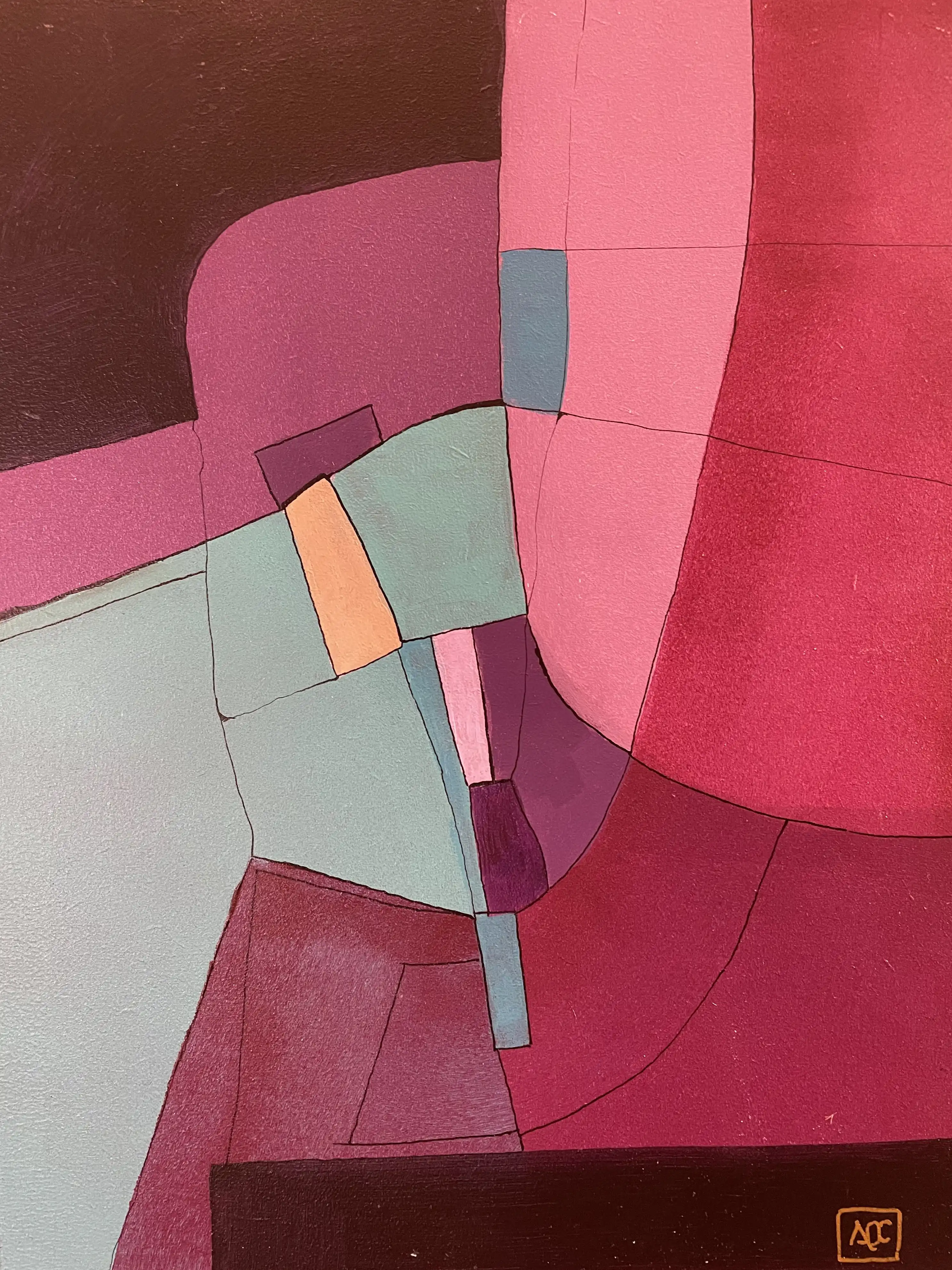 Peinture acrylique avec des formes géométriques rouge-orange, rouge, et gris en arrangements courbes et angulaires sur panneau de bois