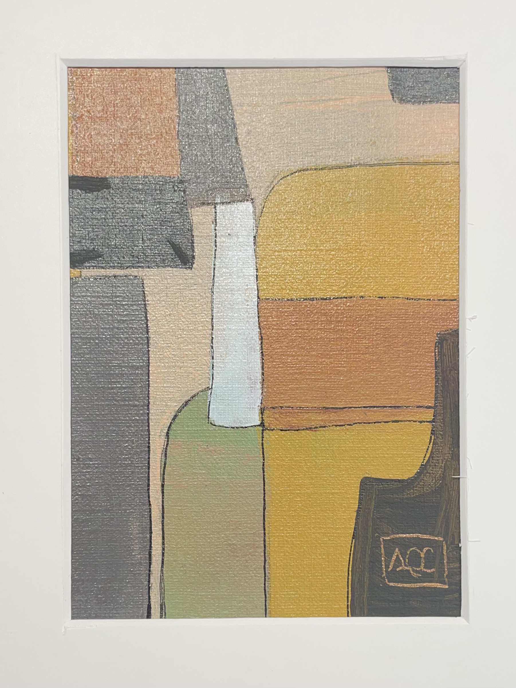 Peinture acrylique géométrique avec des sections blanches, jaune-orange et grises arrangées en formes angulaires qui s'intersectent