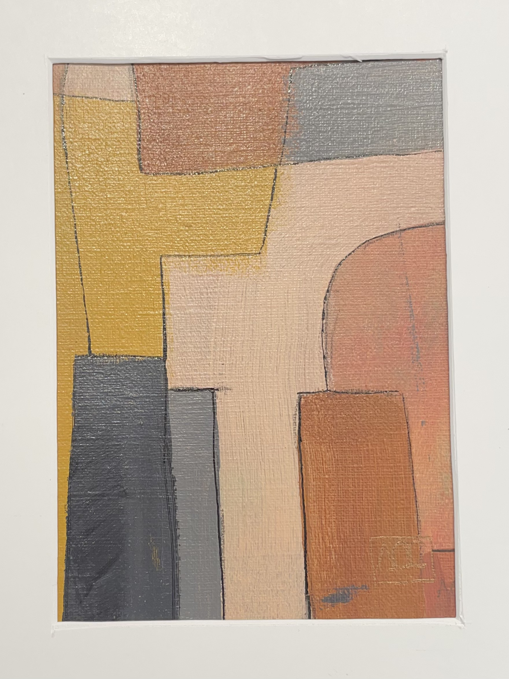 Peinture acrylique géométrique : formes rectangulaires orange, blanches et grises arrangées en composition superposée