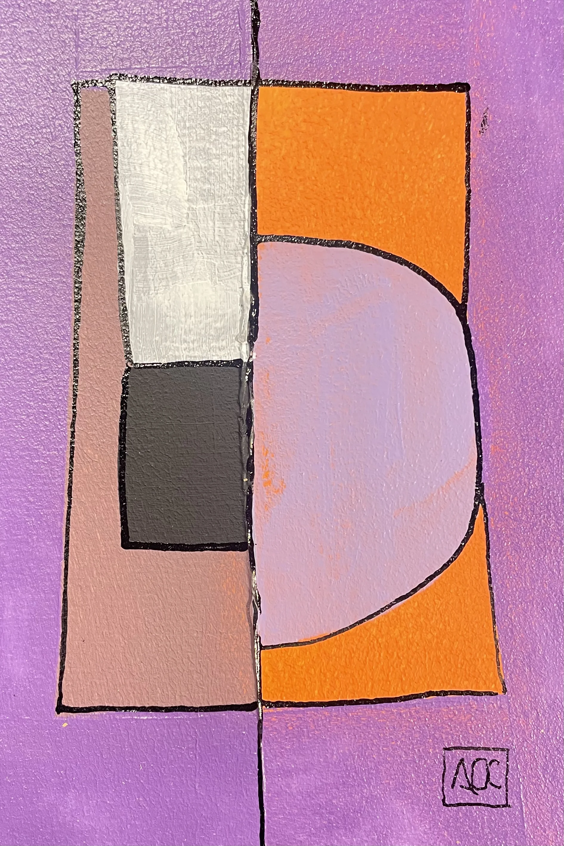 Peinture acrylique avec des tons orchidée et prune rouge-violet, des zones argentées, et des accents orange chocolat sur papier