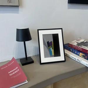 Rue Vieille-du-Temple - Paris 4, 07h00 — table & lampe · PP #1