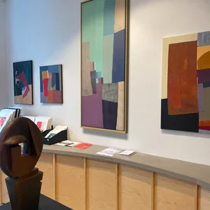 Ré bémol Majeur - Recherche sur l'Harmonie - Variation 4 — Galerie moderne au mur central vide